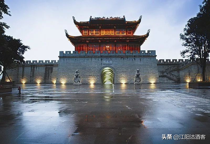 泸州话说喝酒,在泸州喝出不一样的感觉