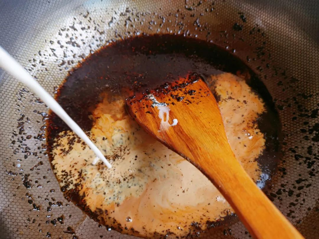 焦糖奶茶怎么制作简单又好喝,第一次在家自制焦糖奶茶非常好喝