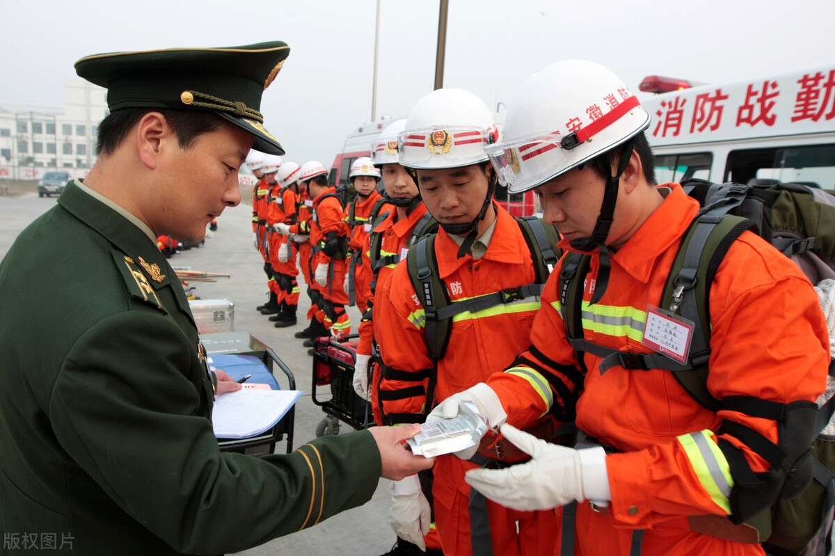 压缩饼干是用什么材料,什么样的压缩饼干有营养又好吃