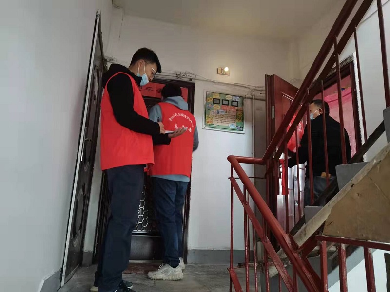 社区排查患者下沉基层共抗疫,社区及下沉工作人员共同抗疫