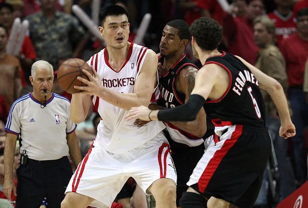 姚明现在能走多远,姚明目前有多高