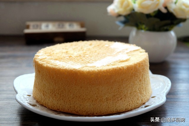 100克低筋面粉做蛋糕要放几个鸡蛋,130克低筋面粉放多少鸡蛋做蛋糕