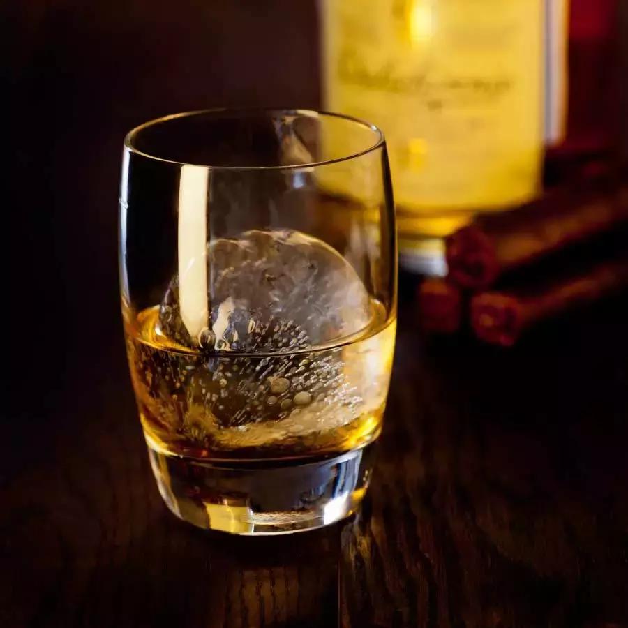 威士忌杯怎么挑,威士忌酒杯知识大全