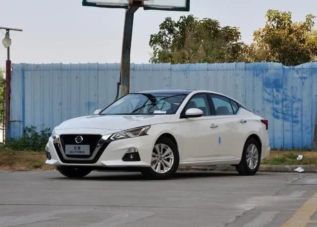 日产也放下了“面子”!天籁一口气跌3.5万,30天卖9664辆