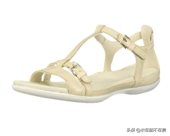 宽脚女生鞋,宽脚女适合穿什么鞋