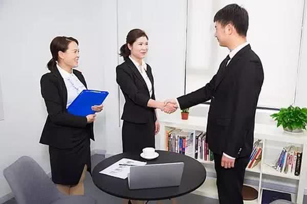 如何对付陷害你的小人,面对小人应该如何应对