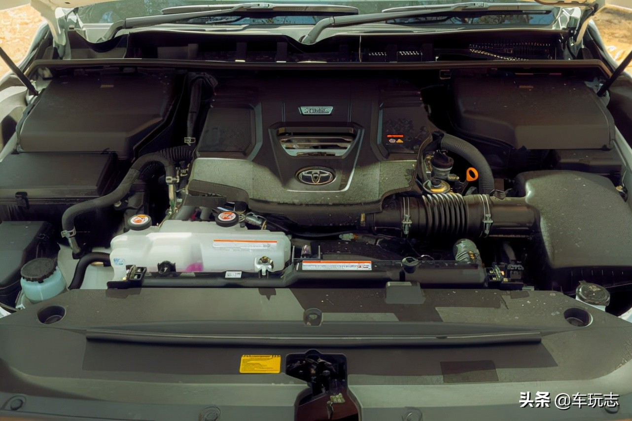 丰田陆地巡洋舰lc3002023最新款,2022款丰田陆地巡洋舰300