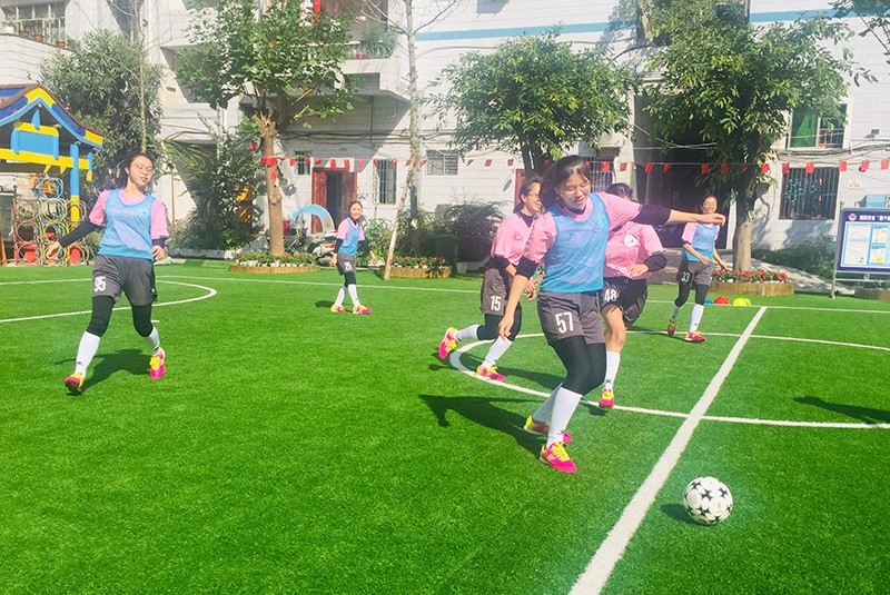 少儿足球培训班趣味游戏,幼儿园零基础足球训练趣味游戏