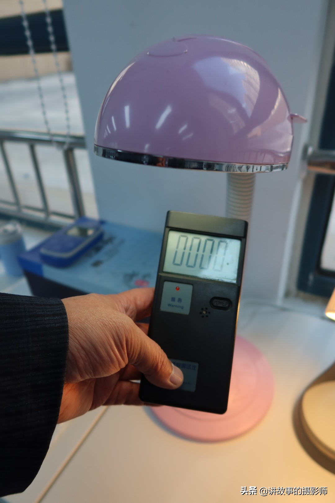 电炉明火炒菜，*裤内**点亮灯泡，魔术还是高科技？