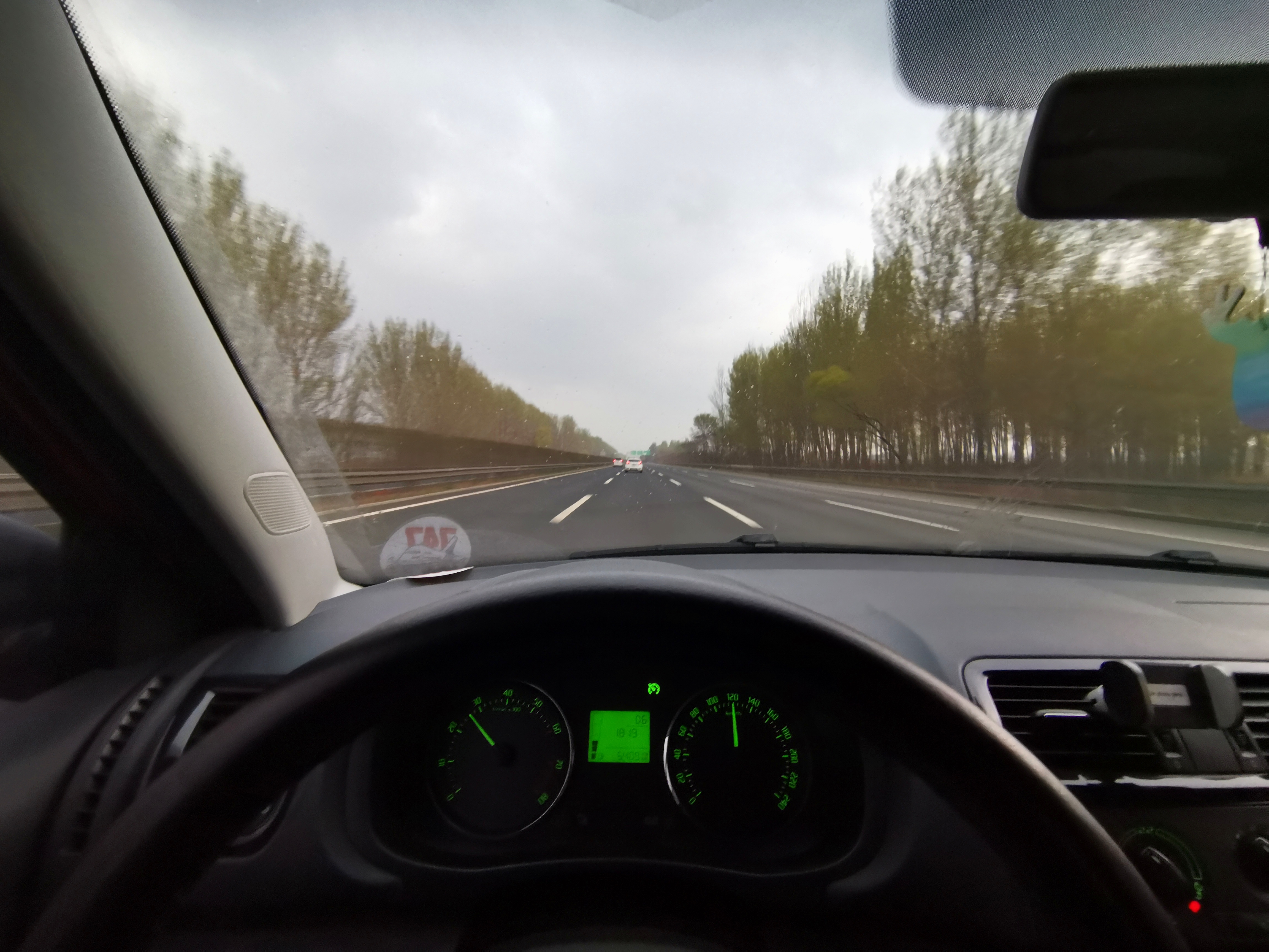 万元伊兰特值得买吗,万元以内伊兰特