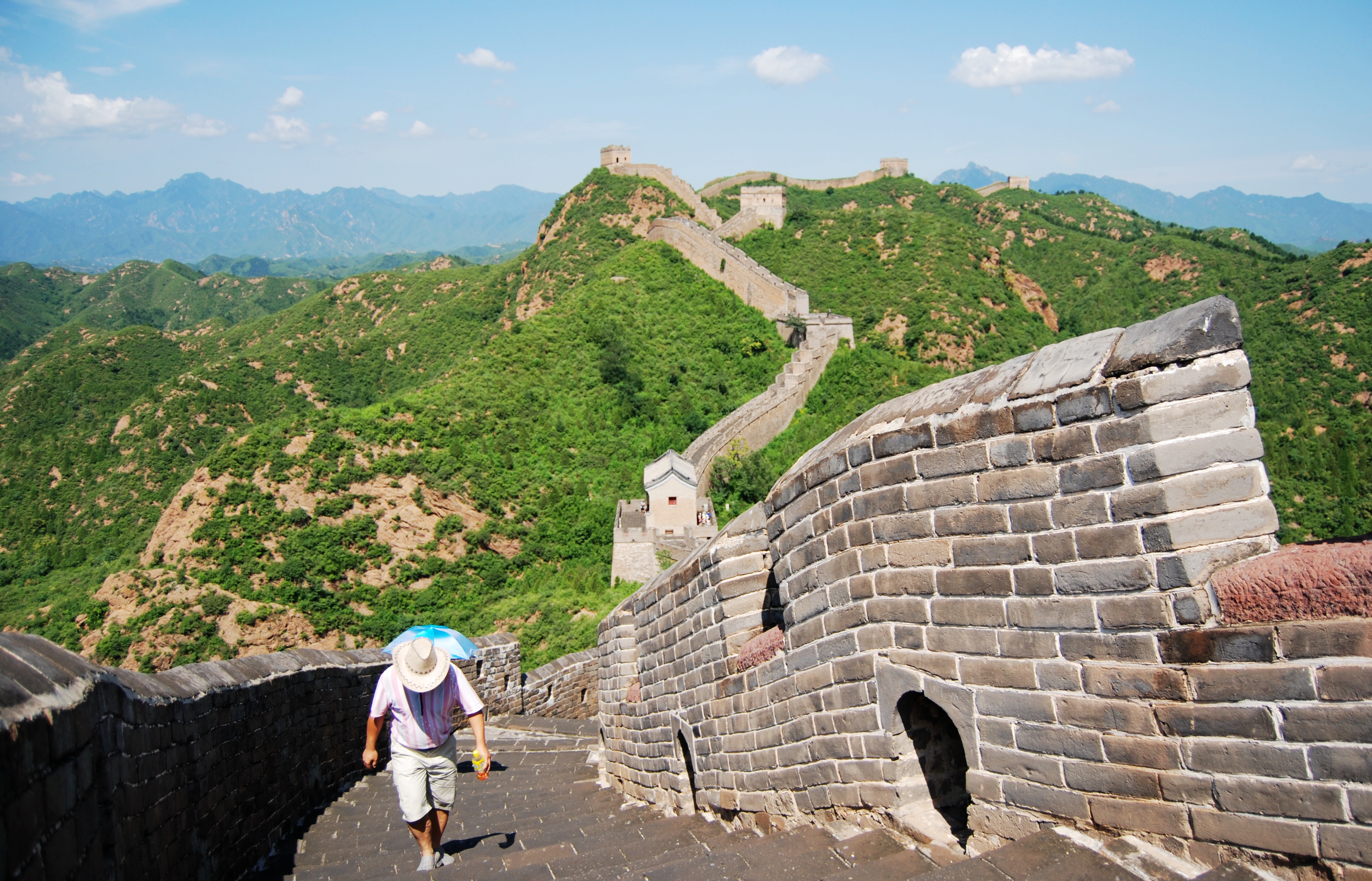 一辆车,从东乌旗沿中蒙边境公路到阿尔山,漫长边关寻迹历史遗存