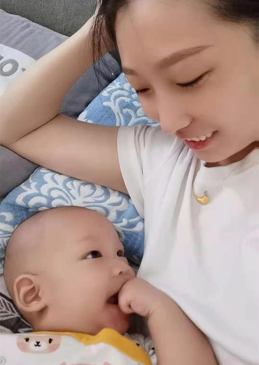 是谁,瞬间爱上伊莉丝