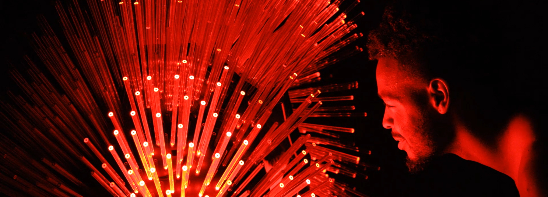 分享｜看你“脸色”行事的互动装置