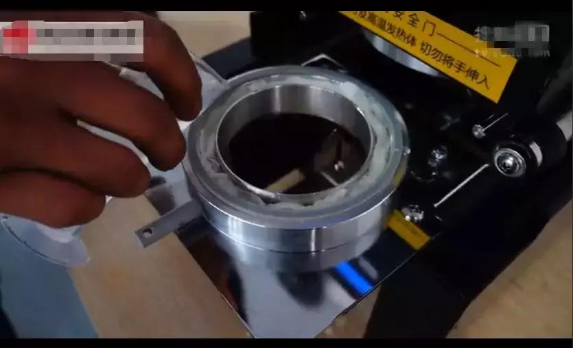 封杯机封口不严怎么回事,全自动封口机封杯不严实