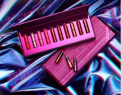 给女生买口红和包包意味着什么 (包包里必须要有的口红)