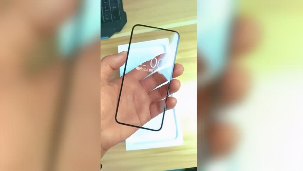 全透明的手机看起来有没有很酷炫,已上市的全透明手机