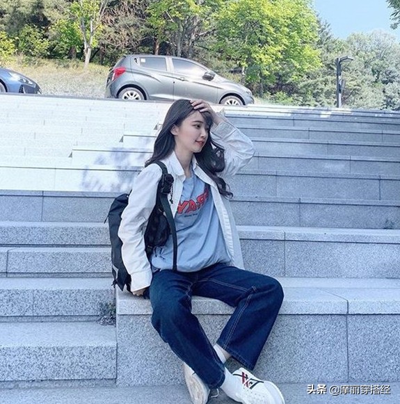 小白鞋不够靓?这4款裤子来加盟,打造“最强”的时尚阵容