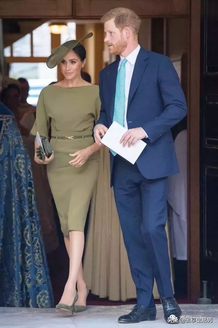 凯特王妃和梅根王妃哪个更大,凯特王妃梅根穿衣搭配