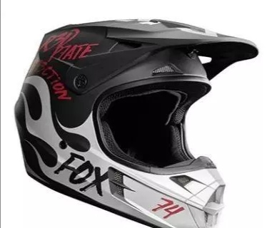 带眼镜槽的摩托头盔推荐,骑摩托戴眼镜选什么头盔