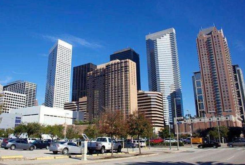 美国第四城休斯顿，一座高楼稀少的大城市，这样的城建你觉得好吗