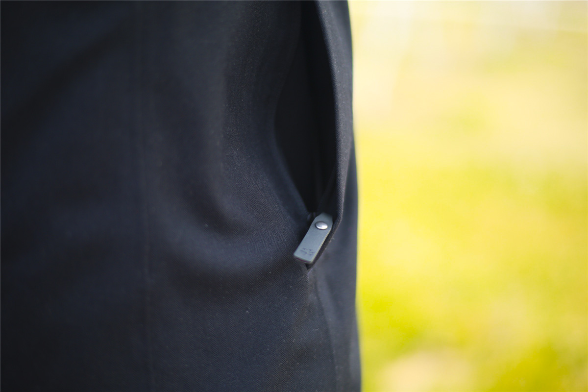 jackwolfskin狼爪男士冲锋衣,狼爪冲锋衣与普通冲锋衣有何区别