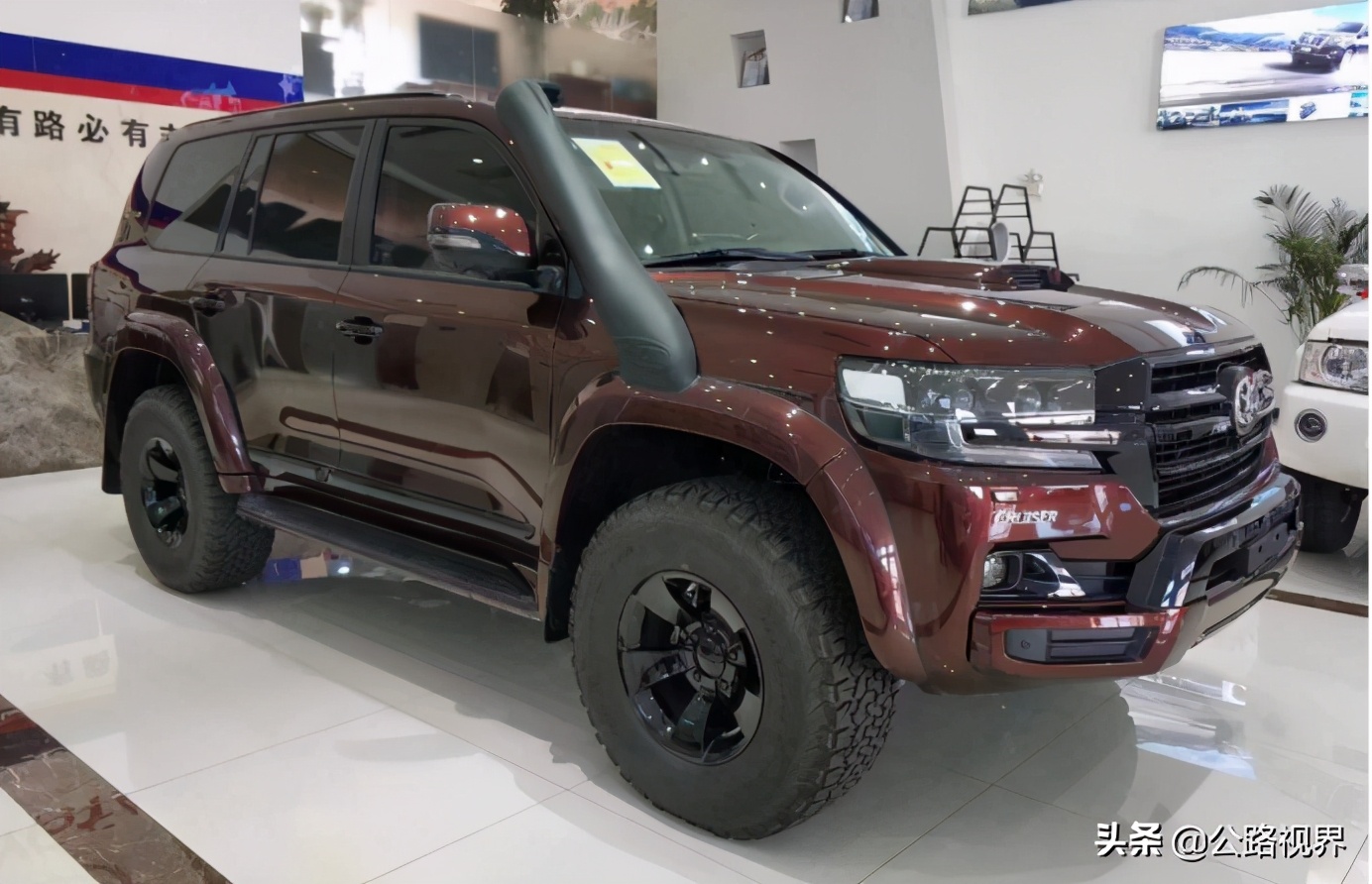 丰田陆巡2022款黑武士4500柴油版,陆巡兰德酷路泽4500vxsgts顶配