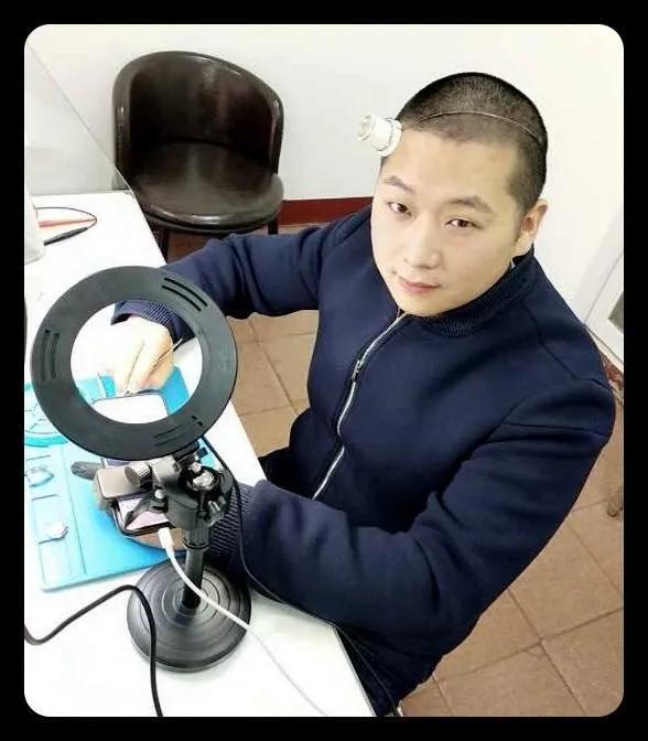 钟表维修师吴志敏丨我是表说家，让我们把时间浪费在美好的事物上