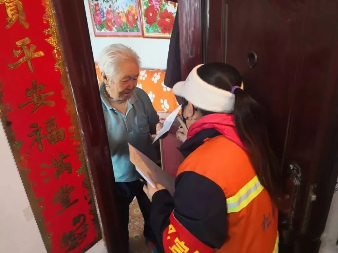 松岭区织密“六张网”“亮剑”疫情防控阻击战