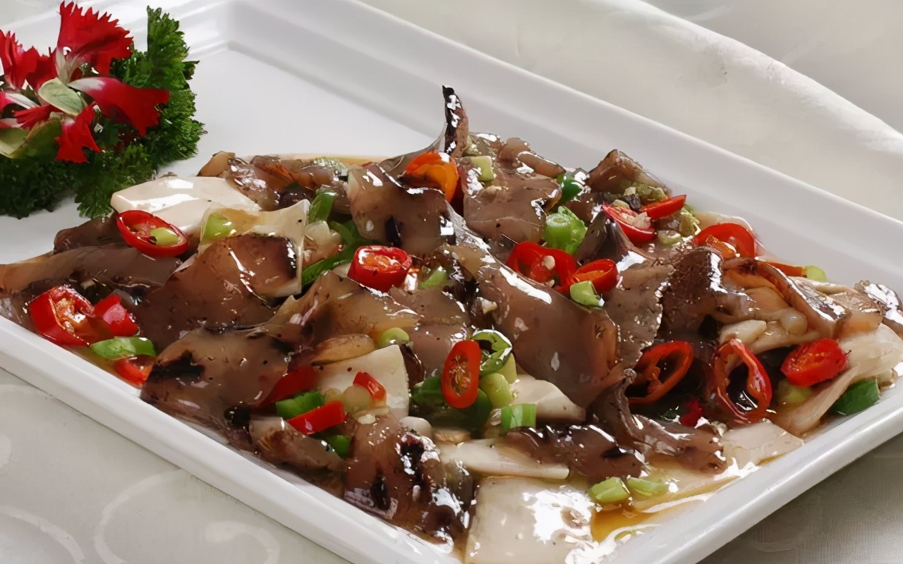 海参虫草雄花片早上吃还是晚上吃,海参什么时间吃最好