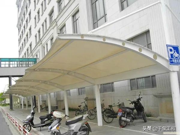 膜结构遮阳停车棚安装,膜结构遮阳停车棚施工