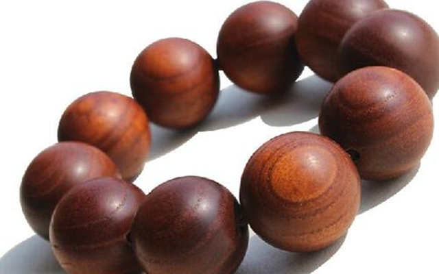 这种植物不但可以吃，车的珠子竟然可以和上等红木媲美