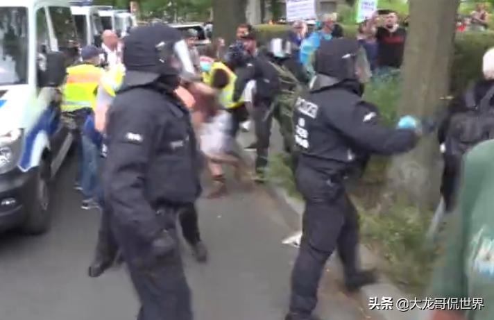 德国街头抗议者,德国警察打击骚乱