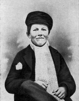 发明大王爱迪生的经历,爱迪生发明电灯的故事300到350字