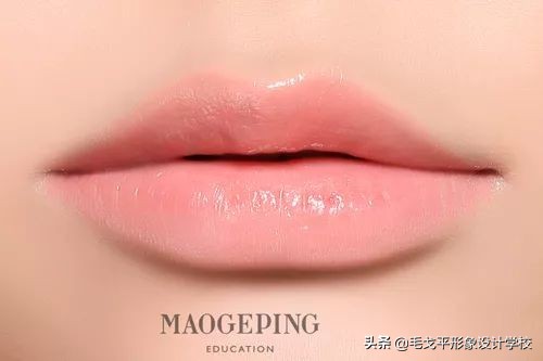 好看的唇形怎么画口红,好看又立体唇妆教程厚嘴唇