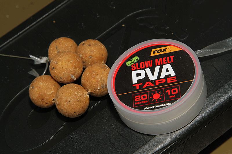 外国人钓鱼打窝技巧,老外用超大饵钓鱼