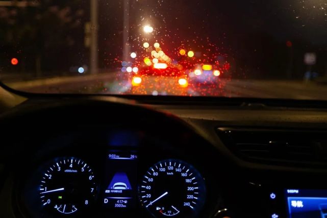 又到了梅雨季,日产奇骏冬季用车技巧