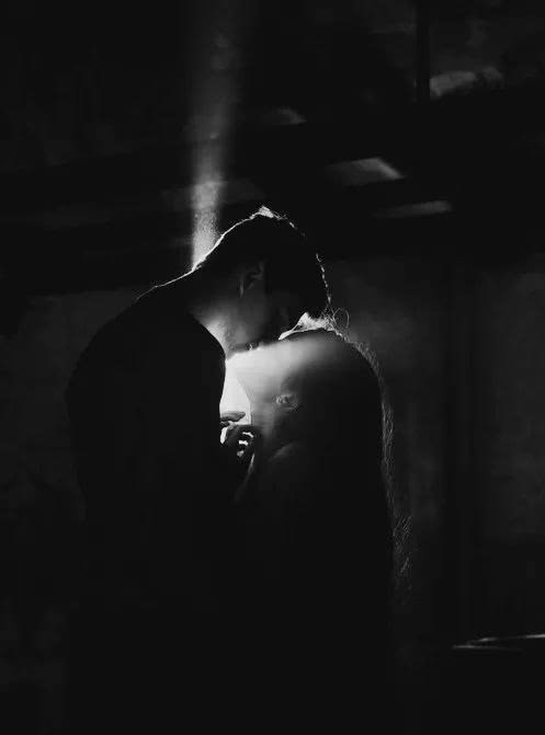 表达相濡以沫的诗句经典,形容夫妻相濡以沫的句子诗句