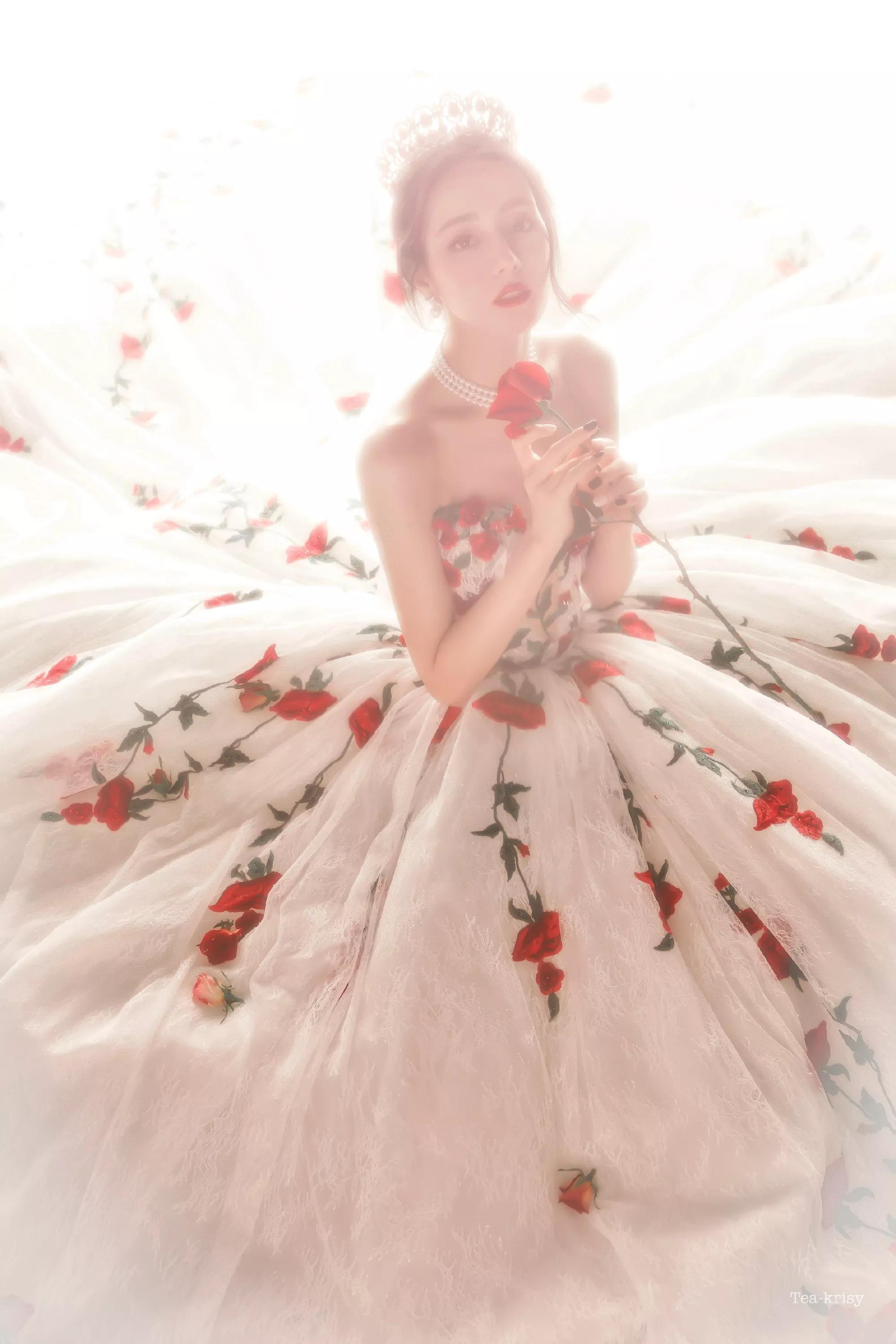 迪丽热巴玫瑰庄园的造型,迪丽热巴玫瑰庄园照片