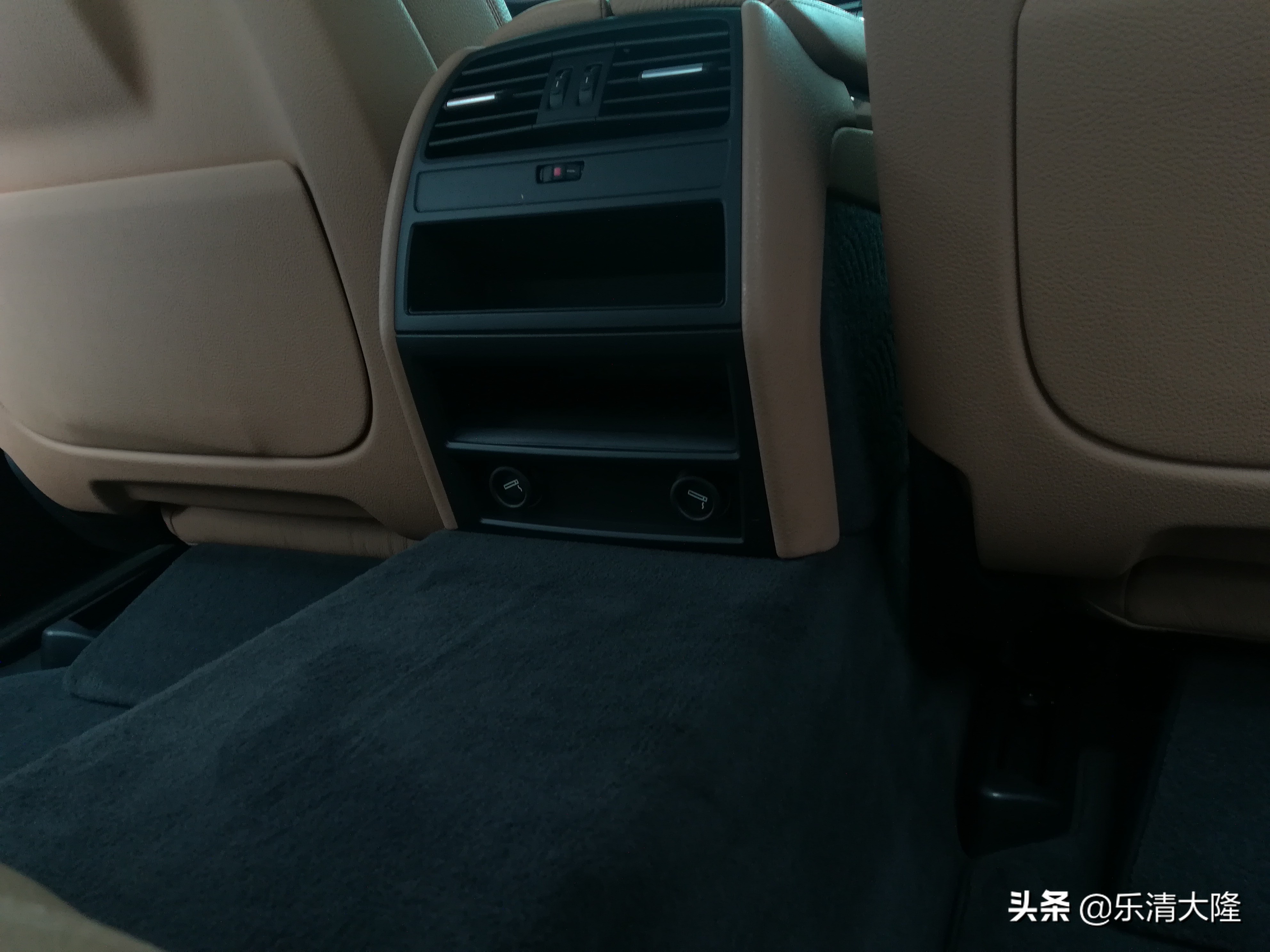 广州宝马7系内饰清洗,宝马7系发动机舱清洗