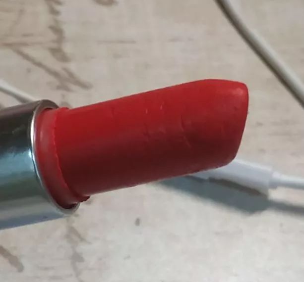 双十一买大牌口红有优惠么,双11剁手买的化妆品是正品吗