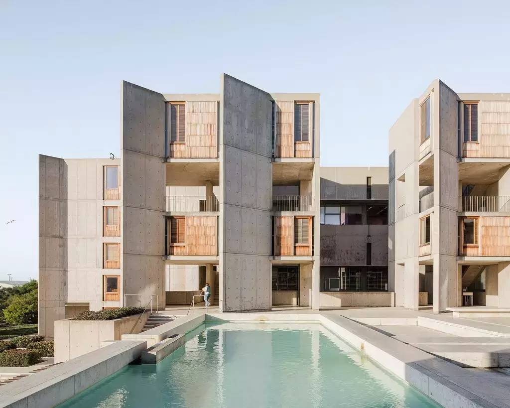 现代主义建筑大师格罗皮乌斯,建筑大师路易斯阿拉干作品