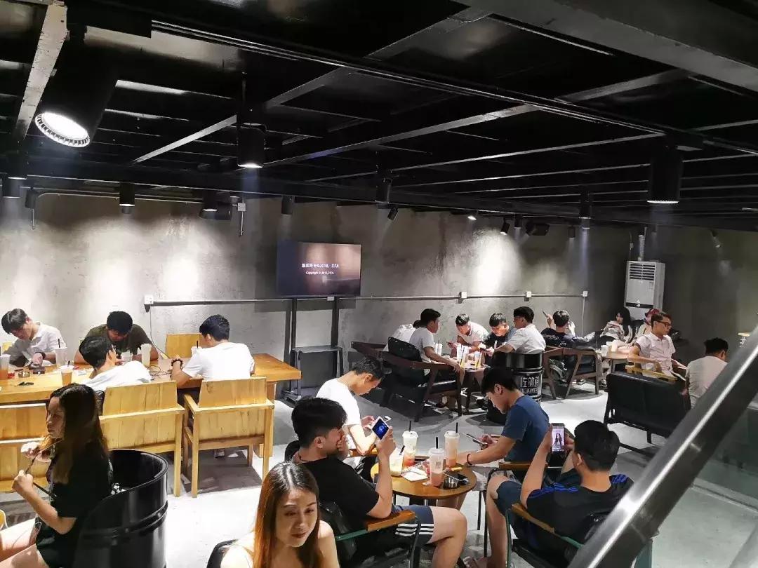 十年仅200家店，“慢行”佐敦道为何值得我们学习？