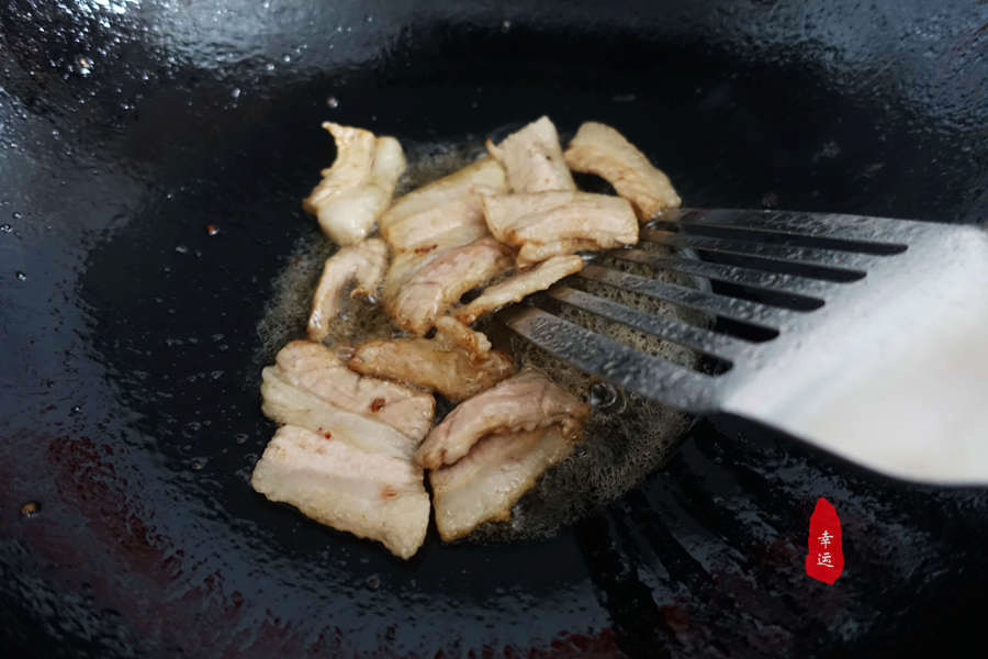 炖鱼的家常做法草鱼炖豆腐,五花肉草鱼炖豆腐怎么做才好吃啊