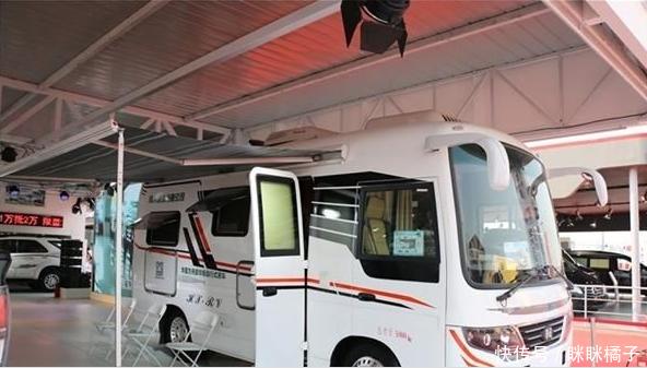 宇通5.99米自动挡中巴房车,看上去和普通车一样的房车