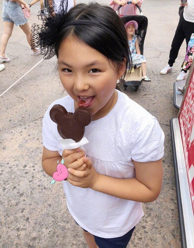 14岁王诗龄惊艳写真,王诗龄瘦成锥子脸