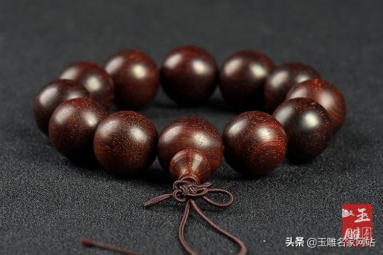 什么样的手串适合男人戴,男人比较适合戴什么手串