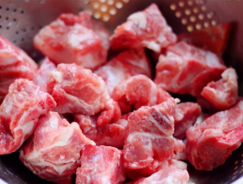 3月，可多吃的肉，比牛羊肉温和，一蒸就能吃，鲜嫩多汁且不上火