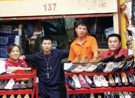 和德国纳粹不共戴天的俄罗斯，为什么有“光头纳粹”?