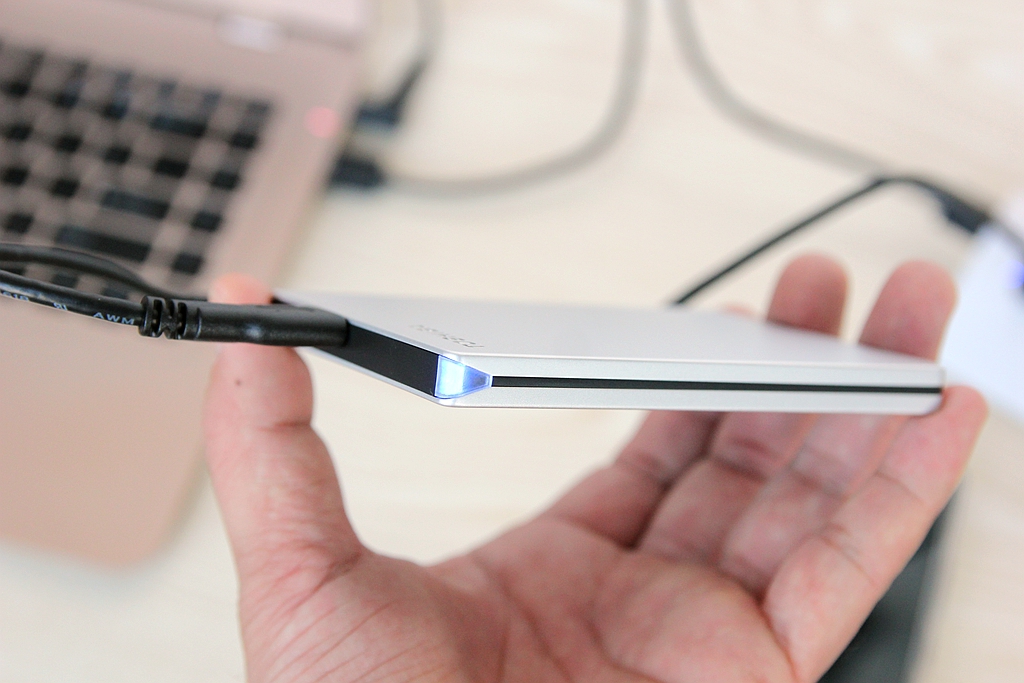 东芝移动硬盘slim1tb评测,东芝固态移动硬盘推荐评测