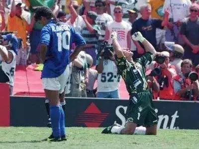 淡黄的长裙蓬松的头发为什么火,淡黄的长裙蓬松的头发完整版原音